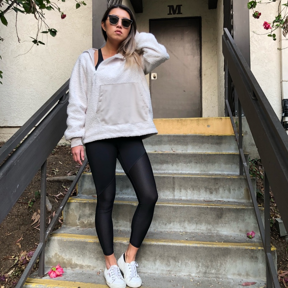 NWT NIKE Sherpa Hoodie in White from Taiwan